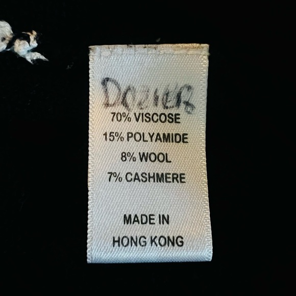 ST. JOHN (BLACK LABEL) WOMEN’S BLACK AND CREME COLORED SWEATER SIZE SMALL - Picture 8 of 12